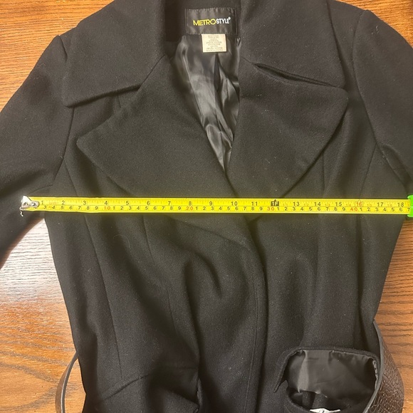 Stunning Black Wool Coat with Wide Belt - Picture 12 of 12